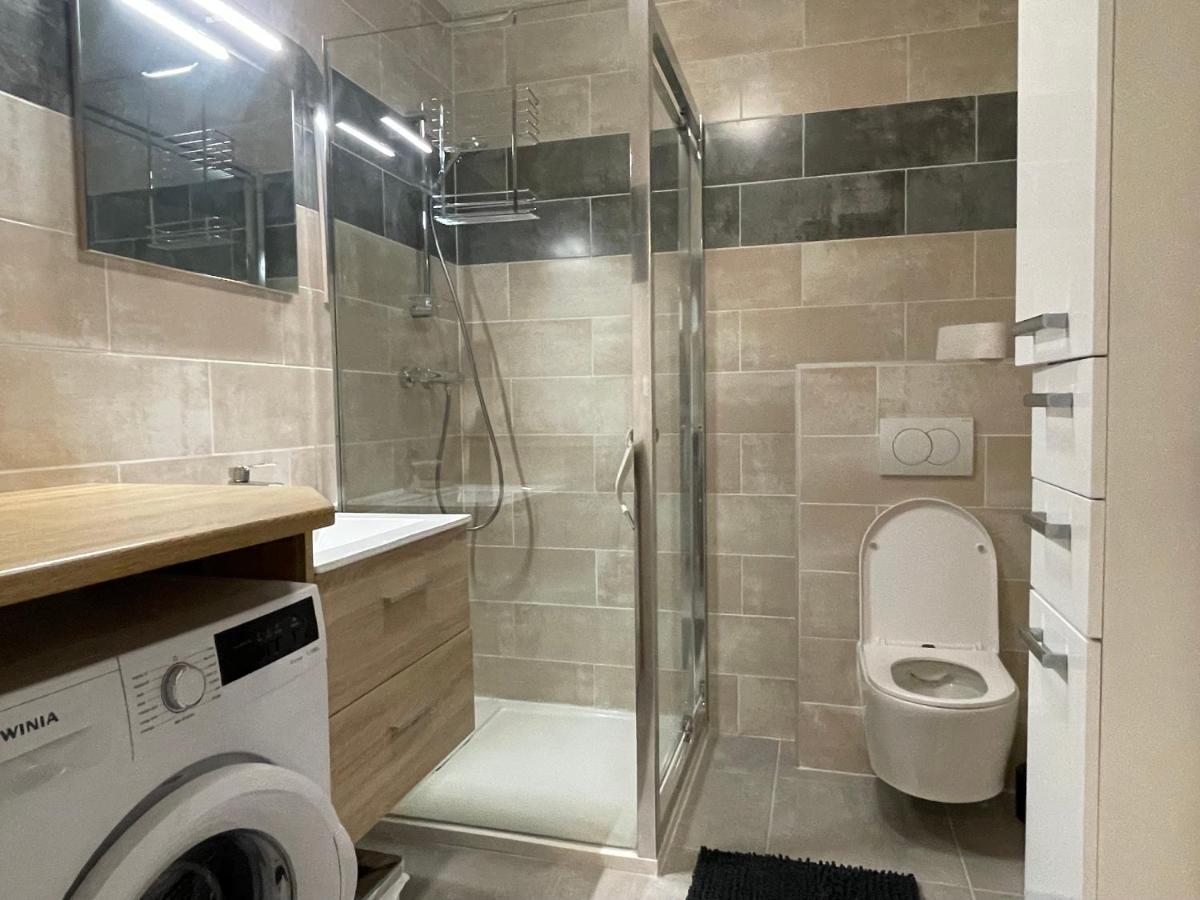 Au Calme Proche Centre-Ville, Studio Renove Avec Equipements Neufs Et Parking Prive Гап Экстерьер фото